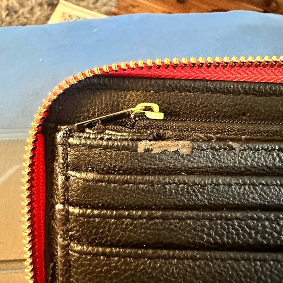 Pretty Steve Madden wristlet/wallet - Picture 4 of 8